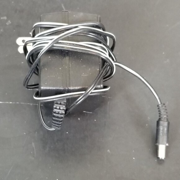 Plug In Class 2 Transformer With 120VAC Input & Model No. DC120300 - Picture 1 of 4
